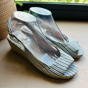 LifeStride Women's Socialite Espadrille Striped Wedge Summer Sandals Size 8